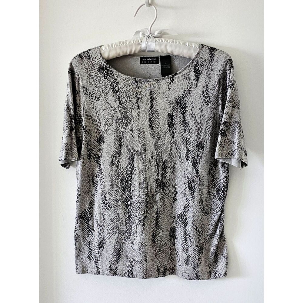 Liz Claiborne Women Gray Leopard Print Silk Top Size M Round Neck Short Sleeves